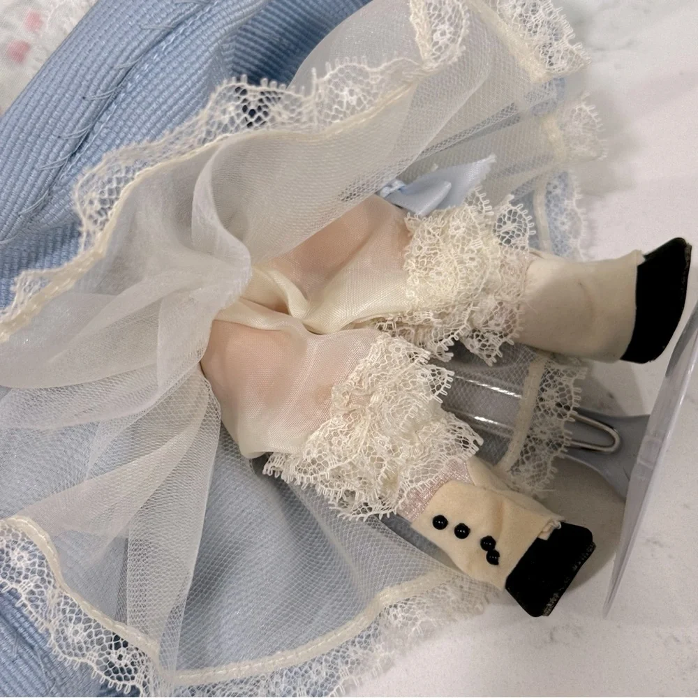 Enchantments by Rhonda Madame Alexander Alice in Wonderland 13001